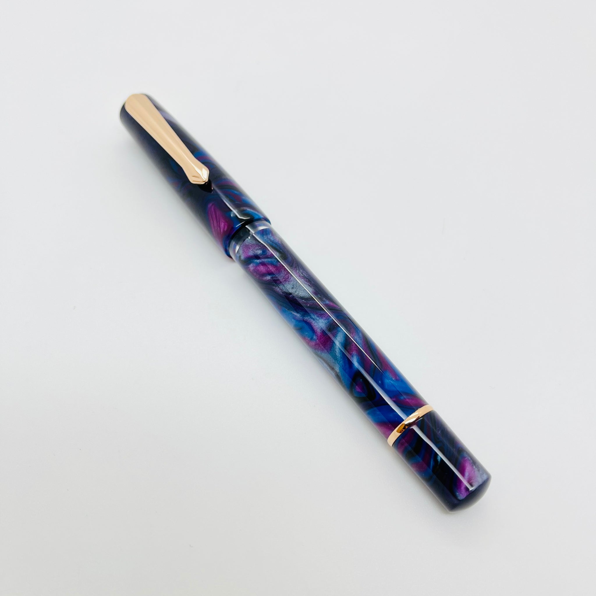 Nahvalur (Narwhal) Schuylkill Fountain Pen Cichlid Purple – Reid