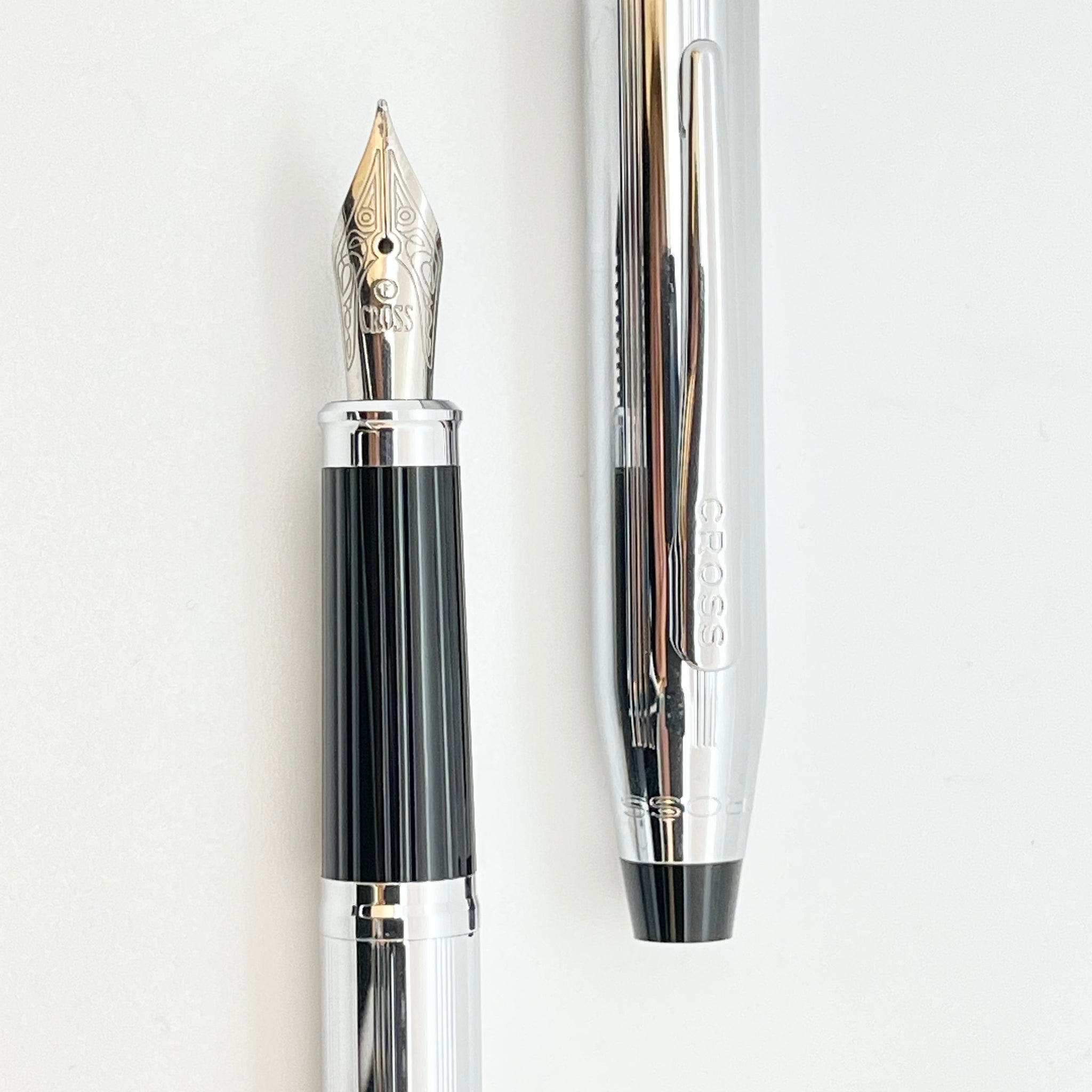 Cross Century II Füllfederhalter – Poliertes Chrom, M-Feder, Schwarze Tinte | Inkl. Premium-Geschenkbox | Amerikanisches Design-Klassiker