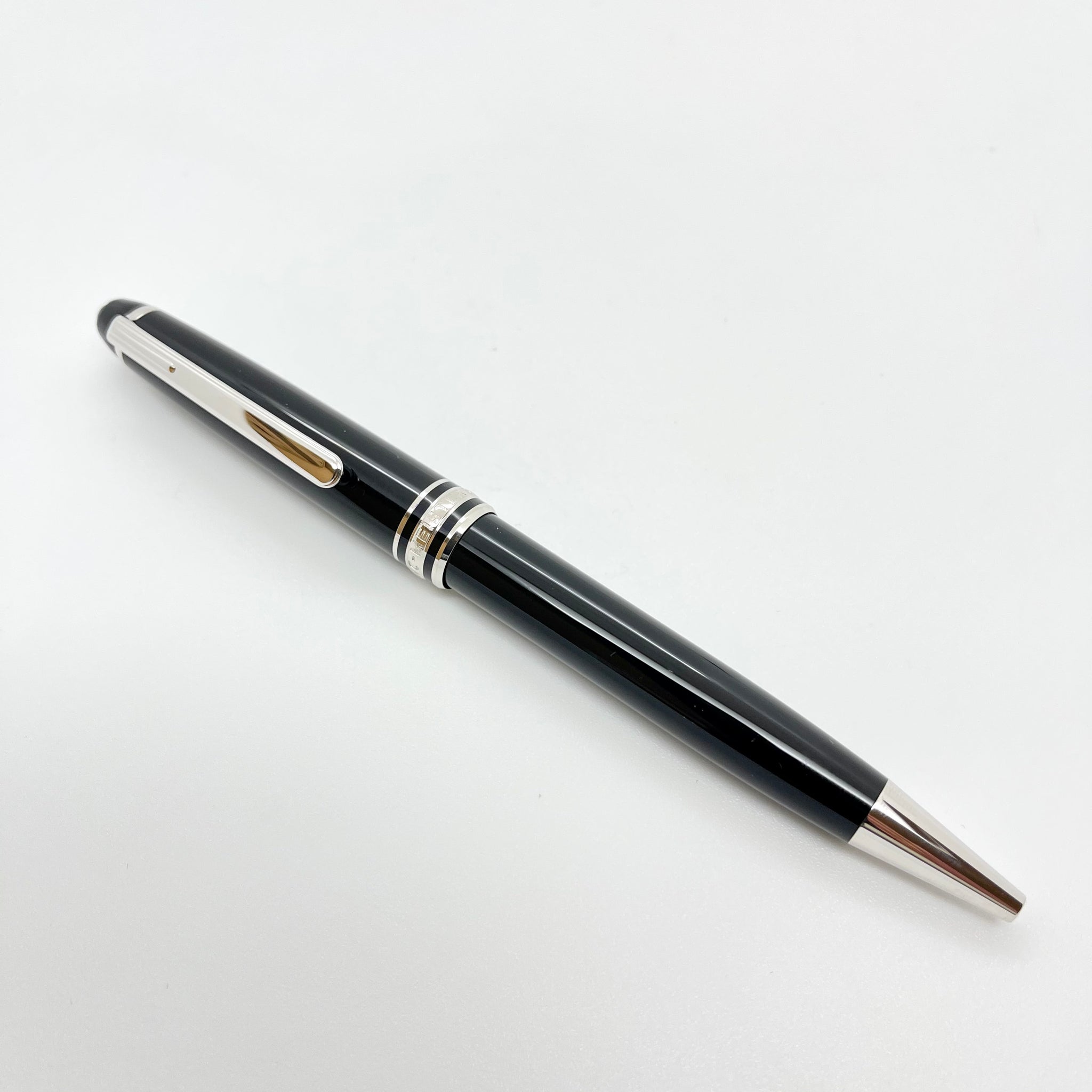 Montblanc meisterstuck classique ballpoint with platinum accents sale